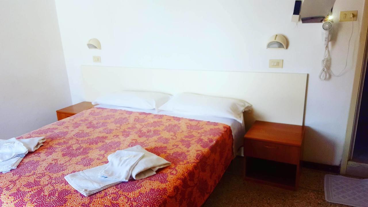 Hotel Moroni Rimini Eksteriør bilde