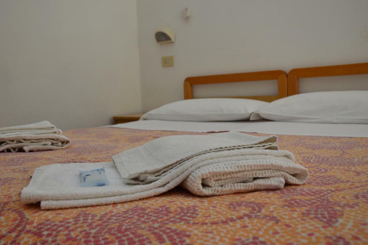 Hotel Moroni Rimini Eksteriør bilde