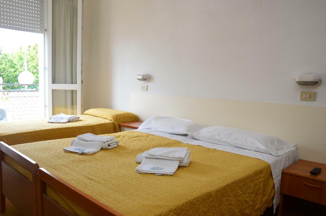 Hotel Moroni Rimini Eksteriør bilde